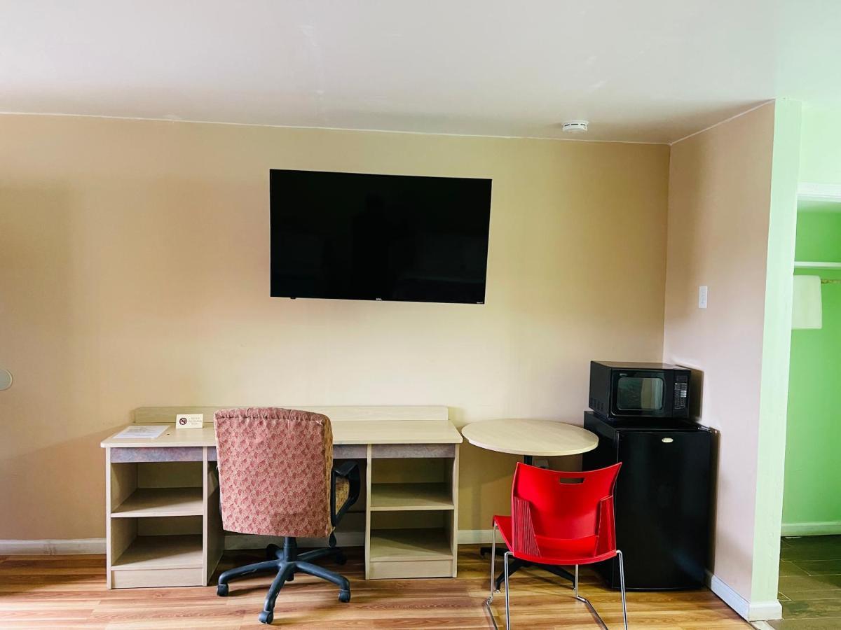 Budget Inn Pulaski Екстериор снимка