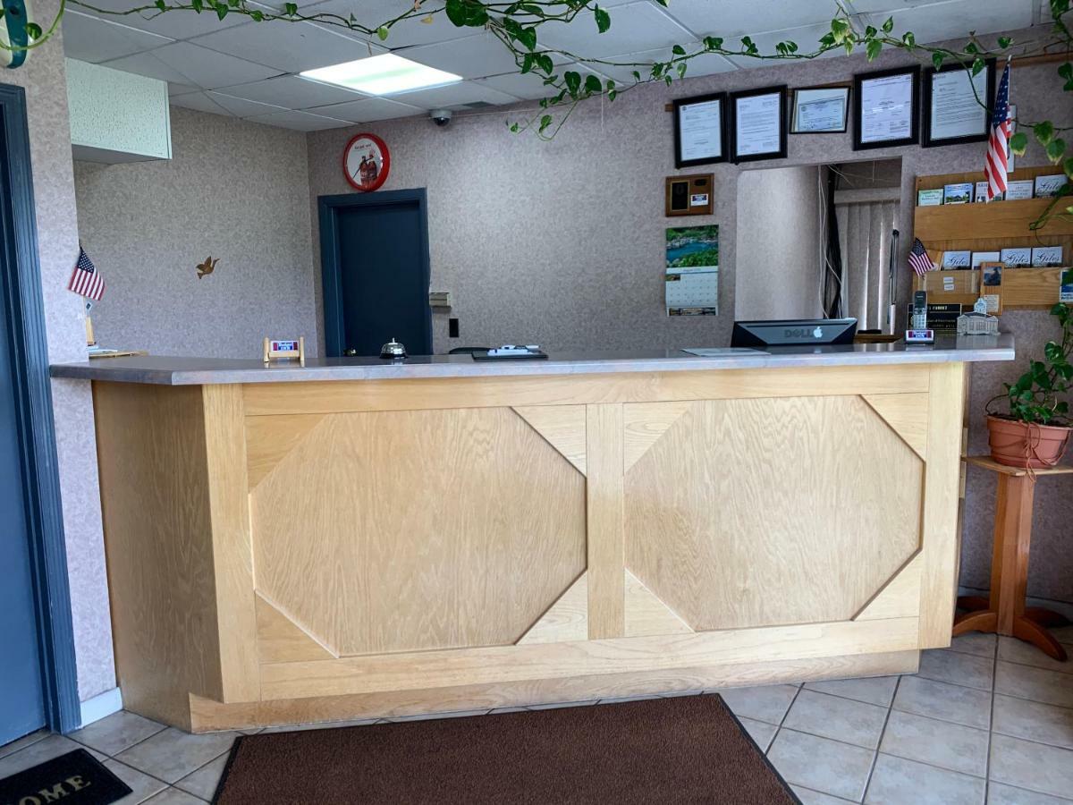 Budget Inn Pulaski Екстериор снимка