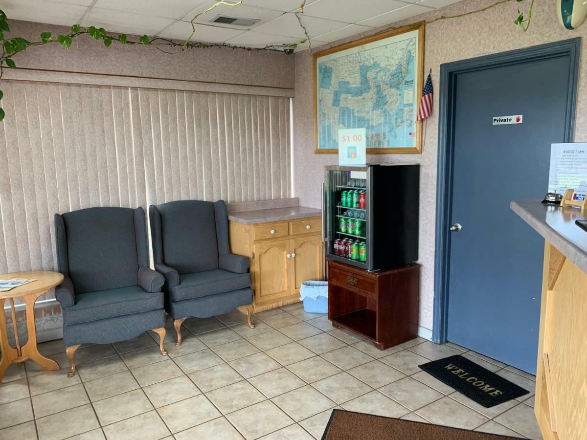 Budget Inn Pulaski Екстериор снимка